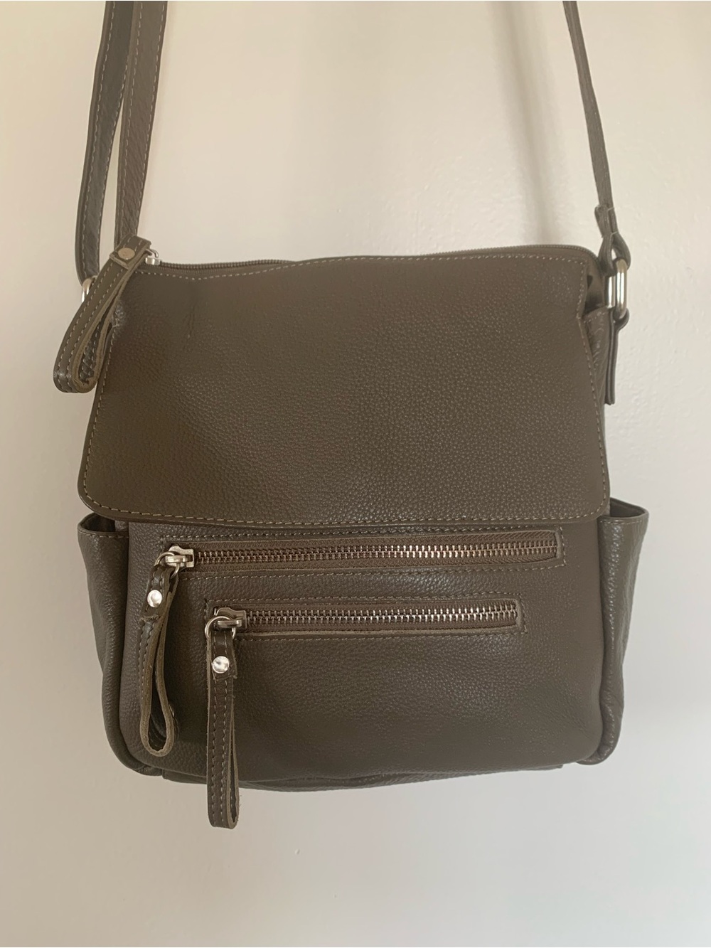 Great American Leather Works Purse Greyish Olive Brown Multiple Pockets 10”x 11”